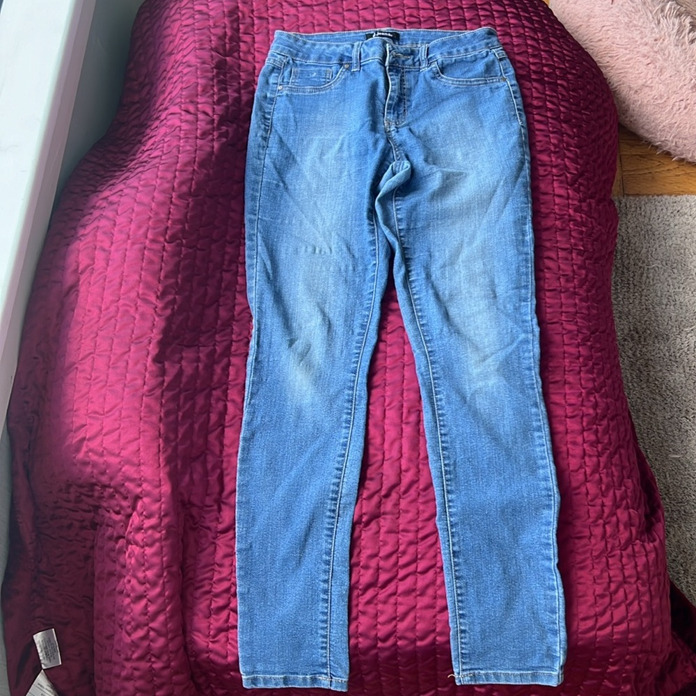 D.Jean Denim jeans